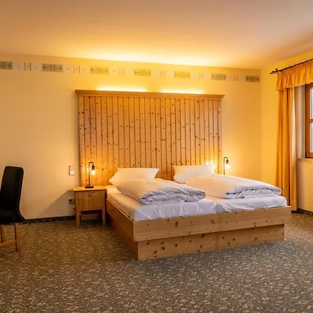 Fichtelberghaus 3*