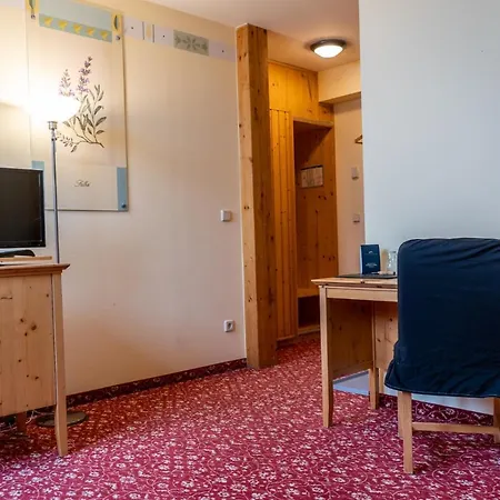 Fichtelberghaus Hotel 3*