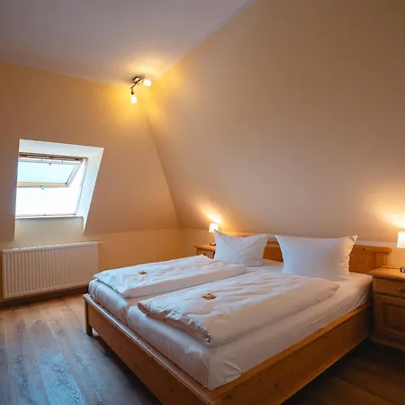 מלון Fichtelberghaus - Ganz Oben Im Erzgebirge 3*